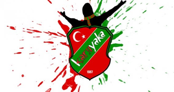 Karşıyaka Çarşı ikinci yarı tribünde...