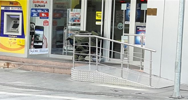 Karşıyaka Çarşı’da bomba paniği