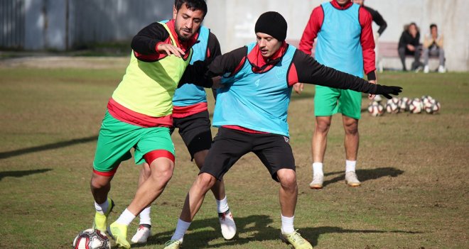 Karşıyaka devre arasına 3 puanla girmek istiyor...