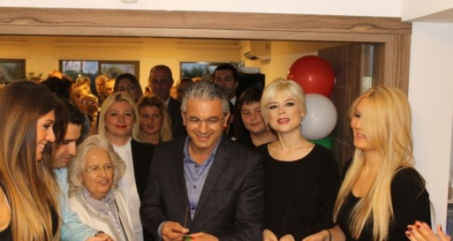 Karşıyaka en yeni güzellik salonuna kavuştu