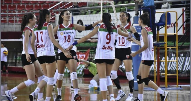 Karşıyaka filede Büyükçekmece deplasmanında