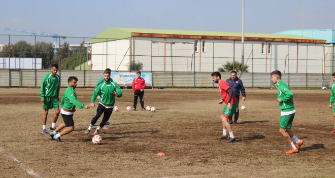 Karşıyaka, Gümüşhanespor'u konuk ediyor