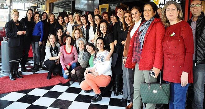 Karşıyaka Halk Eğitim Kurum İçi Değerlendirme toplantısı pür neşe...