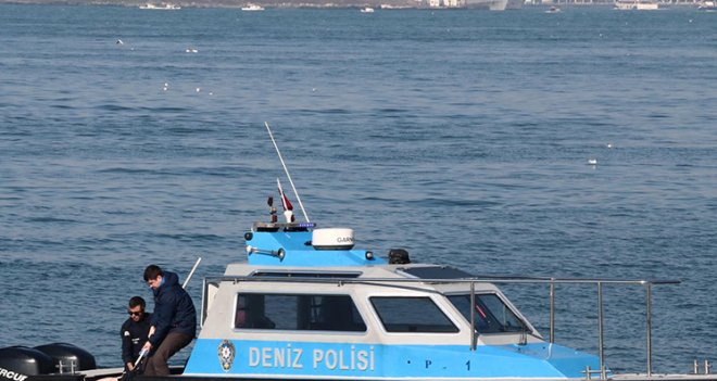 Karşıyaka İskelesi açıklarında ceset bulundu