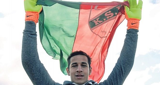 Karşıyaka kaleci Erhan'a ödeme yaptı, serbest bırakmadı...