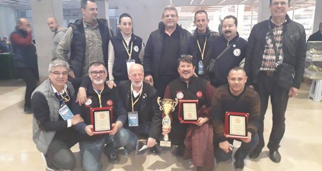 Karşıyaka Kanarya Severler madalyaya doymadı