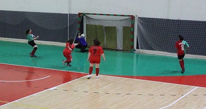 Karşıyaka Kaymakamlık Kupası Futsal Turnuvası başladı