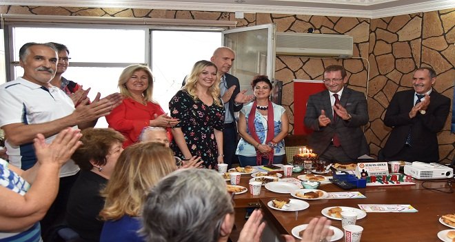 Karşıyaka KSTK'den kaymakam Çalışır'a sürpriz...