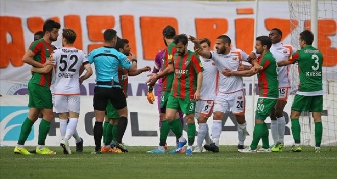 Karşıyaka lideri deviremedi...