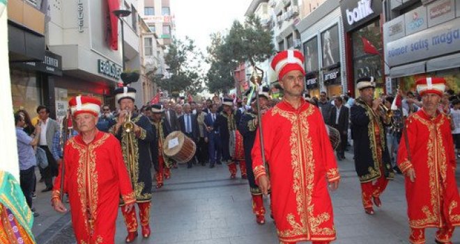 Karşıyaka Mehterle İnledi