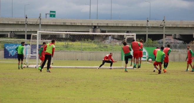 Karşıyaka, Nazilli Belediyespor'u konuk ediyor