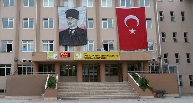Karşıyaka Necip Demir Mesleki ve Teknik Anadolu Lisesi Ticaret Meslek Liseleri İzmir 1.si