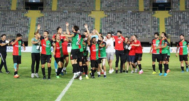 Karşıyaka, Niğde Belediyespor'u ağırlıyor
