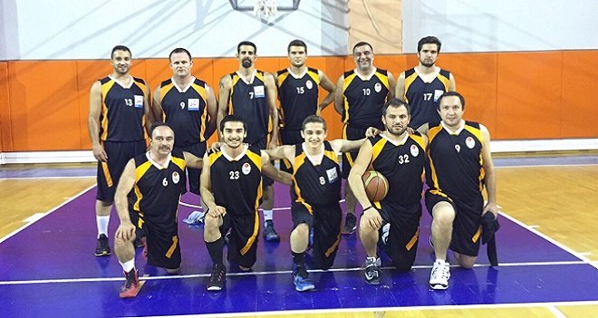 Karşıyaka Starları, basketbolda final grubunda...