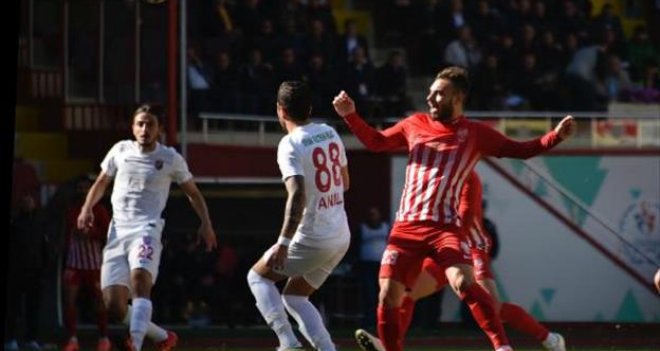 Karşıyaka tek golle kaybetti...