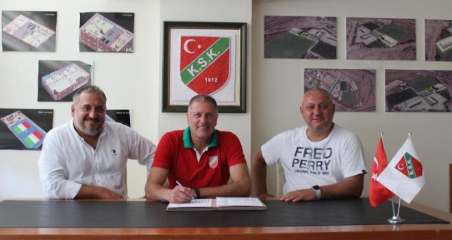 Karşıyaka voleybolda Çamlıbel ile devam ediyor