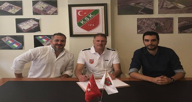 Karşıyaka voleybolda Tamer Çamlıbel ile devam...