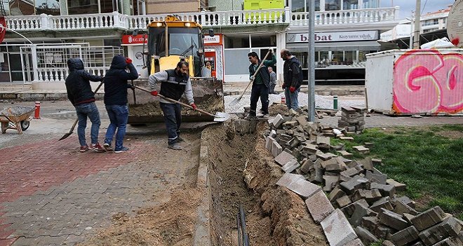 Karşıyaka Yalı Mahallesinde sokaklar yenileniyor!