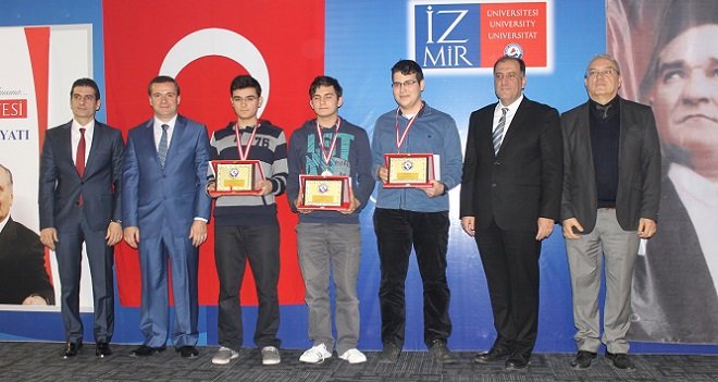 Karşıyaka Yamanlar, Bilgisayar Olimpiyatları'nda madalyaları topladı