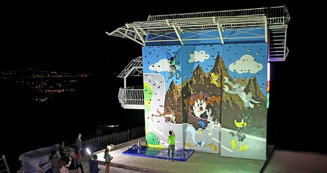 Karşıyaka Yamanlar’a tırmanma duvarı…