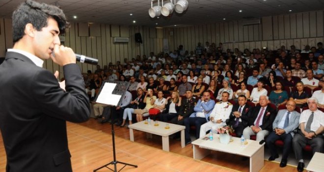 Karşıyaka’da 15 Temmuz Demokrasi Zaferi ve Şehitleri Anma töreninde duygulu anlar… 