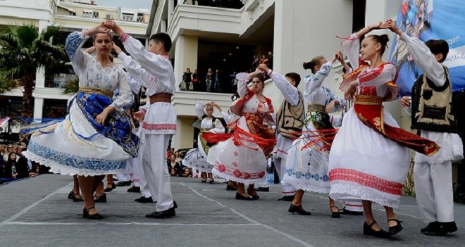 Karşıyaka’da 23 Nisan coşkusu devam ediyor…