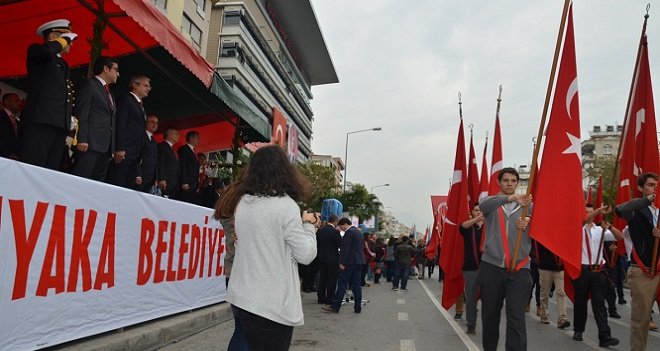 Karşıyaka’da 29 Ekim Cumhuriyet Bayramı törenlerle kutlandı