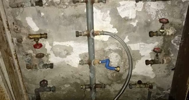 Karşıyaka'da 3 apartmanın su sayaçlarını çaldılar...