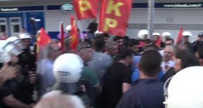 Karşıyaka'da, 4 kişi gözaltına alındı
