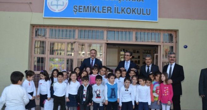 Karşıyaka’da 45.631 öğrenci ilk karnelerini aldı
