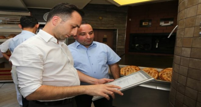 Karşıyaka'da 6 ayda 550 işyerine ruhsat verildi