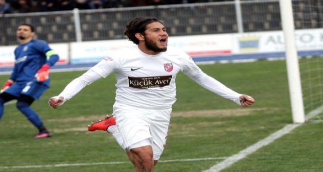 Karşıyaka'da Ali Kemal'in sözleşmesi fesh edildi...