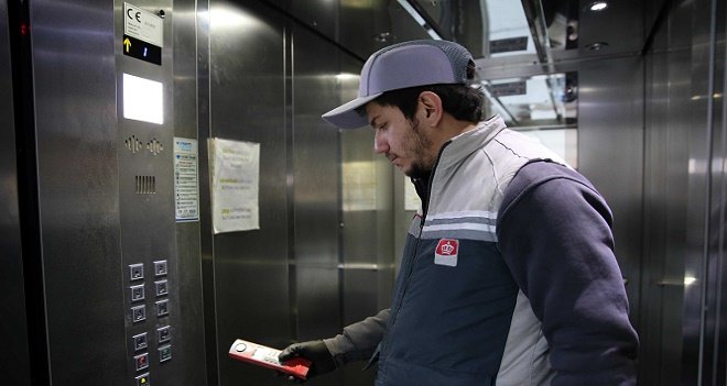 Karşıyaka’da asansörler güven veriyor