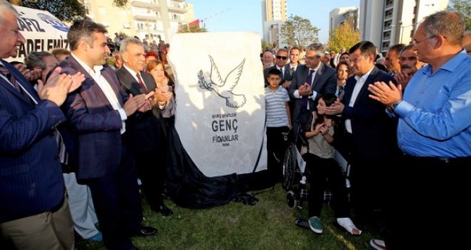 Karşıyaka'da Barış Şehitleri - Genç Fidanlar Parkı açıldı