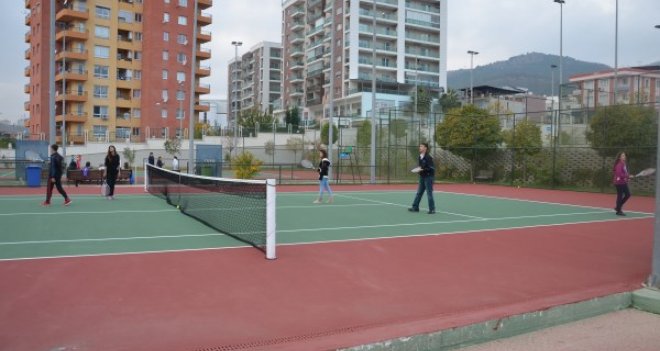 Karşıyaka'da çocuk ve gençleri sosyal koruma ve destek programı