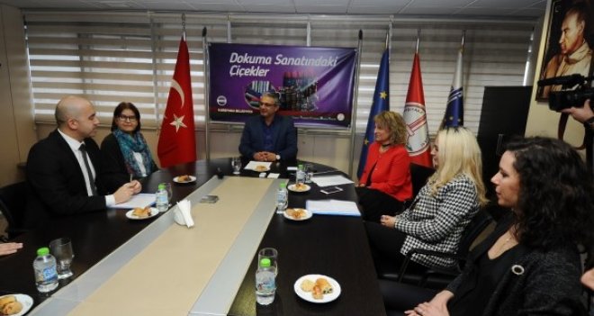 Karşıyaka'da ''Dokuma Sanatındaki Çiçekler'' projesi başlıyor