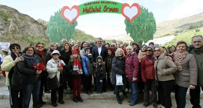 Karşıyaka'da fidan dikmeyene ruhsat yok 