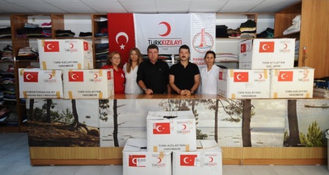 Karşıyaka'da Giysi Bankası ilaç oldu...