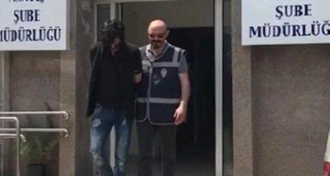 Karşıyaka'da hırsızlık yapan 3 Gürcistan uyruklu yakalandı
