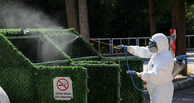 Karşıyaka'da ilaçlamaya hız verildi...