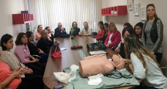 Karşıyaka'da ilk yardım eğitimlerine devam...