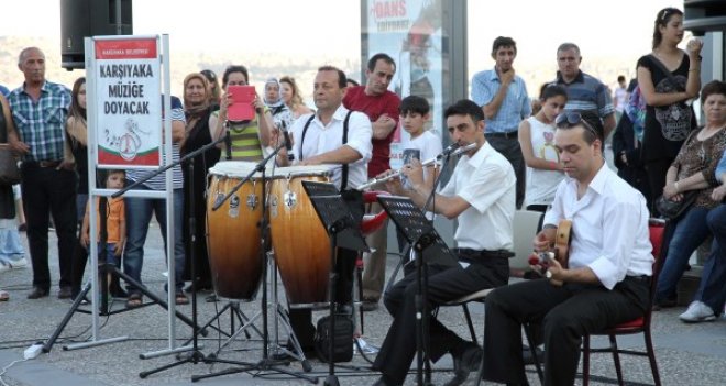 Karşıyaka'da Liseler Müzik Yarışması...