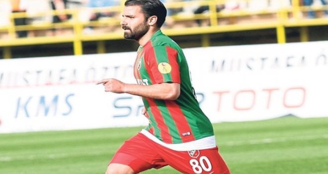 Karşıyaka'da Mahmut Temür kadro dışı...