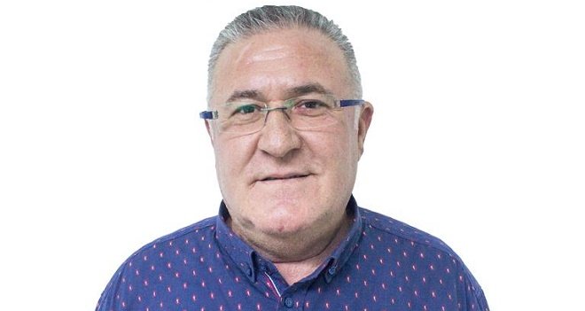 Karşıyaka'da Mustafa Celep istifa etti