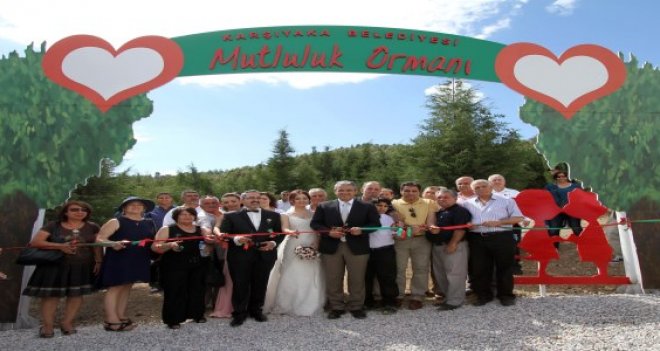 KARŞIYAKA'DA MUTLULUK ORMANI AÇILDI