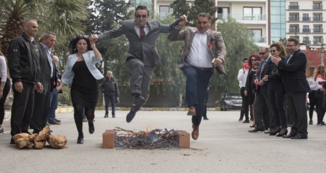 Karşıyaka'da Nevruz coşkusu