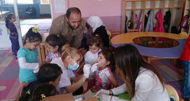 Karşıyaka'da öğrencilere ağız ve diş sağlığı eğitimi verildi