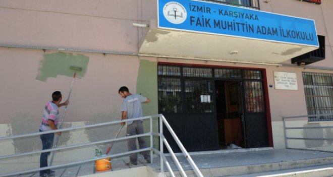 Karşıyaka’da okulların yenilenmesi bu yaz da devam ediyor...