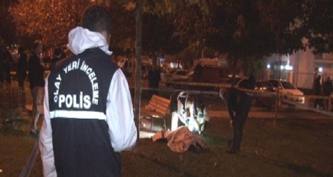 Karşıyaka'da park cinayeti...