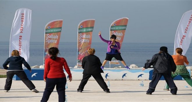 Karşıyaka’da sabah sporu keyfi